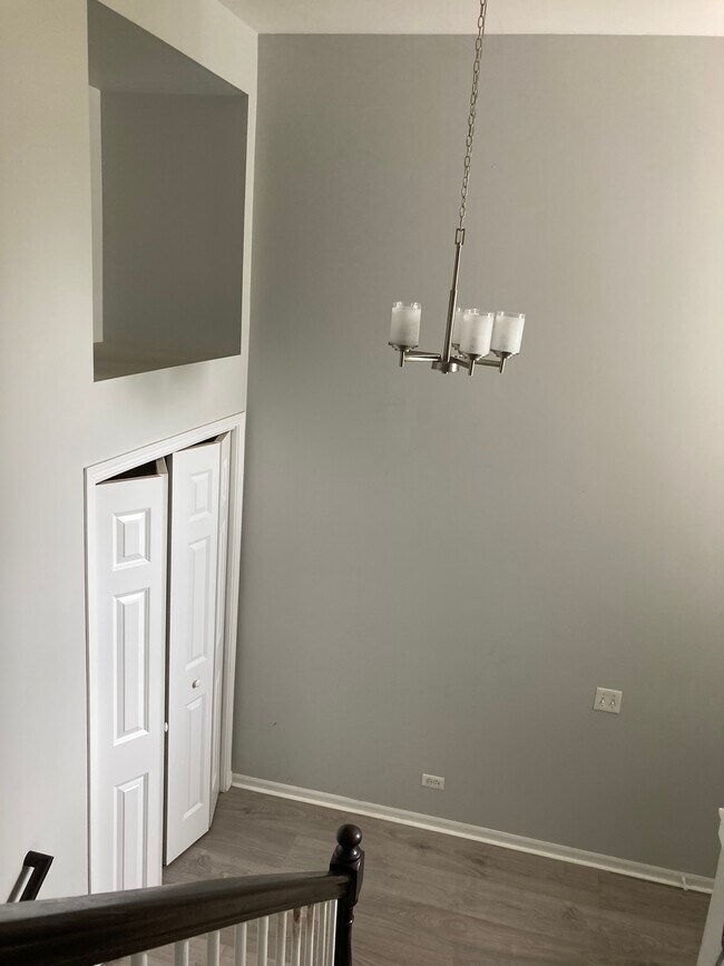 Foyer - 343 Westmore Meyers Rd