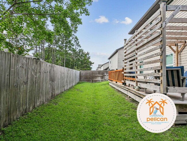 Building Photo - "Spacious 4-Bed Oasis with Granite Elegance in Navarre – 2062 Sq. Ft. of Pure Comfort!"