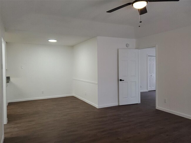 Building Photo - 2508 Howellwood Way