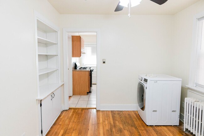 Building Photo - 1518 Porter St