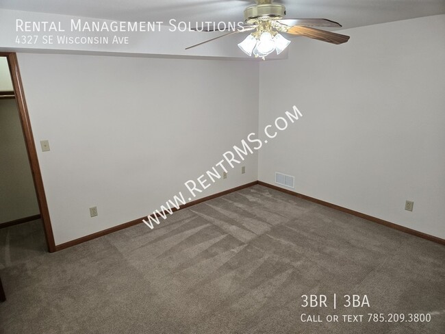 Building Photo - 4327 SE Wisconsin Ave