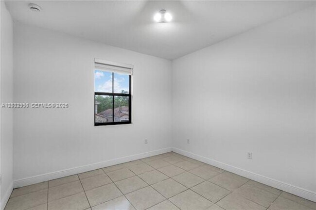 Building Photo - 9925 NW 10th St