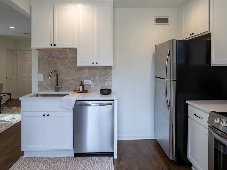 Building Photo - 205 Leake Ave