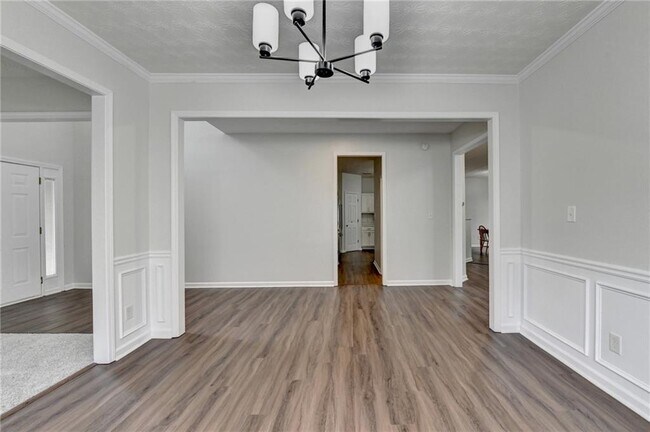 Building Photo - 6670 Island Pointe Dr