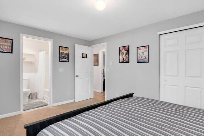 Building Photo - 1612 26th Ave