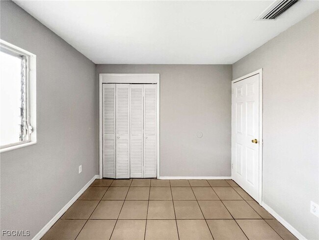 Building Photo - 9861 Orange River Blvd