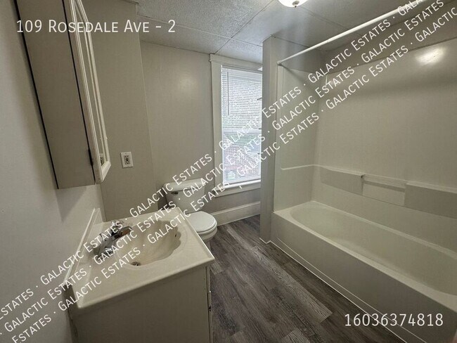 Building Photo - 109 Rosedale Ave