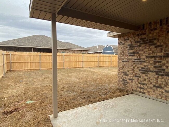 Building Photo - 1217 E 89th St