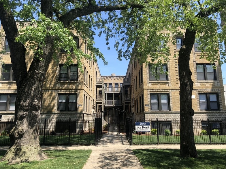 Building Photo - 4817 N Christiana Ave