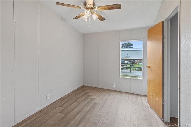Building Photo - 455 Scheufens Rd