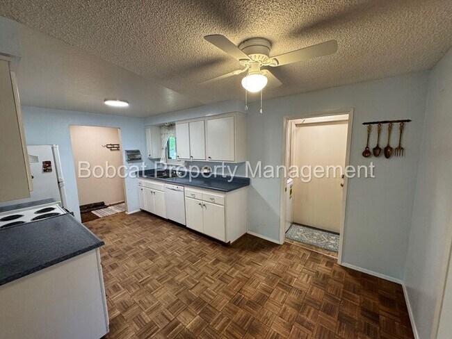 Building Photo - 1316 Stanford Dr
