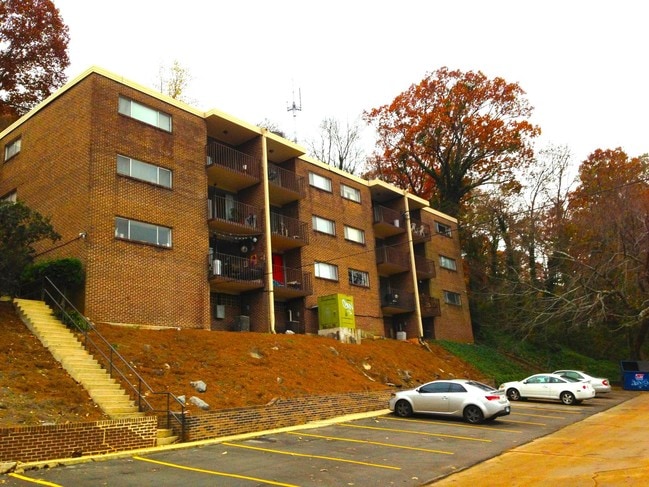 Building Photo - 1320 18th Ave S