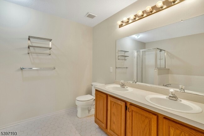 Building Photo - 17 Wildflower Ln