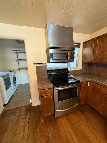 Building Photo - 3020 9th St NW
