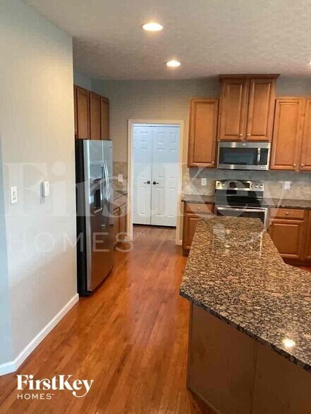 Building Photo - 9439 Tebbs Ct