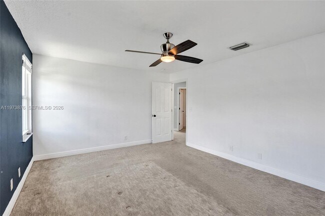 Building Photo - 847 NW 127th Ave