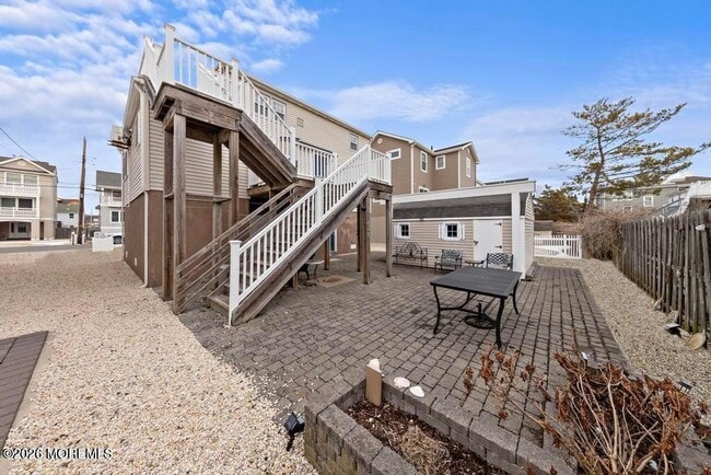 Building Photo - 26 W Oceanview Dr