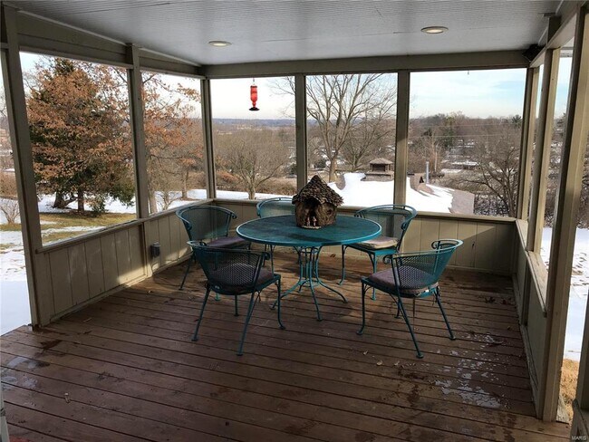 Building Photo - 360 Old Meramec Station Rd.