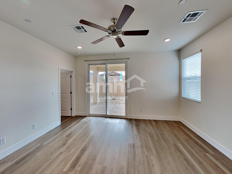 Building Photo - 501 Speckled Orchid Pl