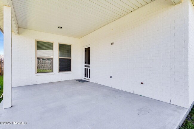 Building Photo - 219 Finnegan Way