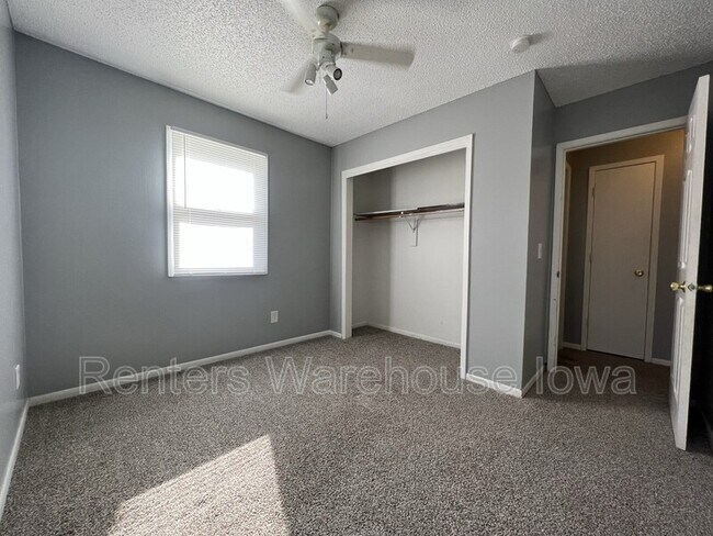 Building Photo - 805 Williams St