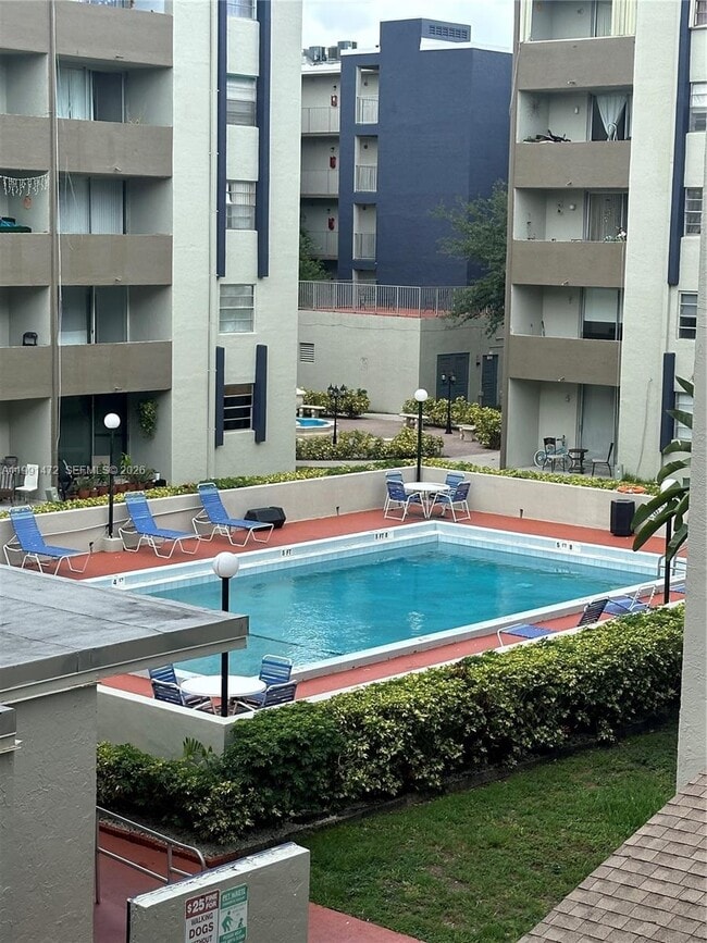 Building Photo - 10090 NW 80th Ct