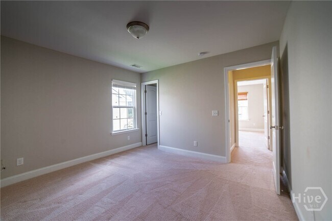Building Photo - 126 Endicott Dr