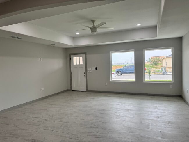 Building Photo - 1432 El CAPORAL DR.