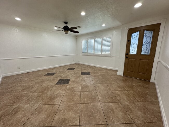 Building Photo - 4611 Harrison St