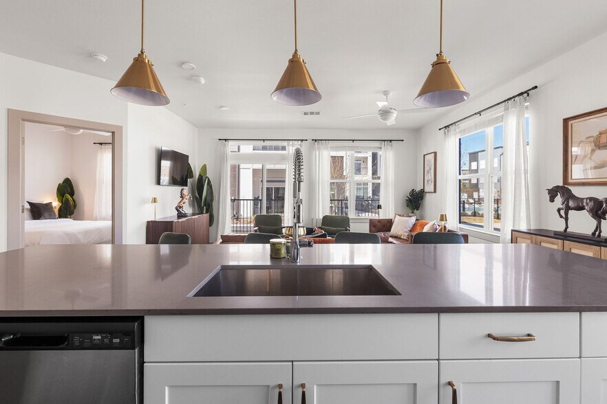 Building Photo - 1301 Leah Ave