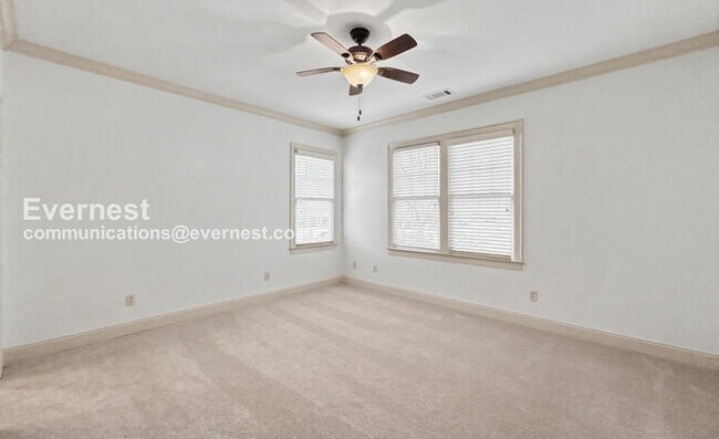 Building Photo - 2067 Ross Park Way