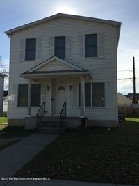 Building Photo - 108 Poplar Ave