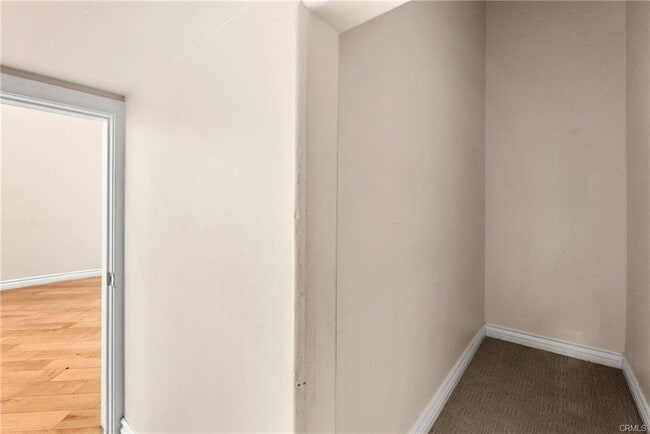 Building Photo - 732 E Palm Ave