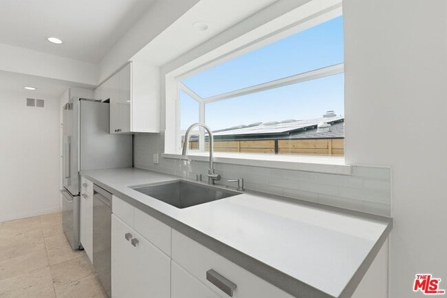 Building Photo - 18149 Wakecrest Dr