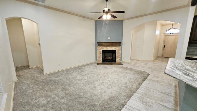 Building Photo - 1801 Savannah Ln