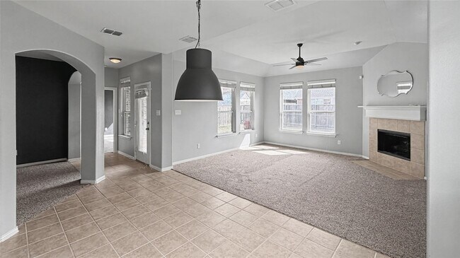 Building Photo - 2704 Evening Mist Dr