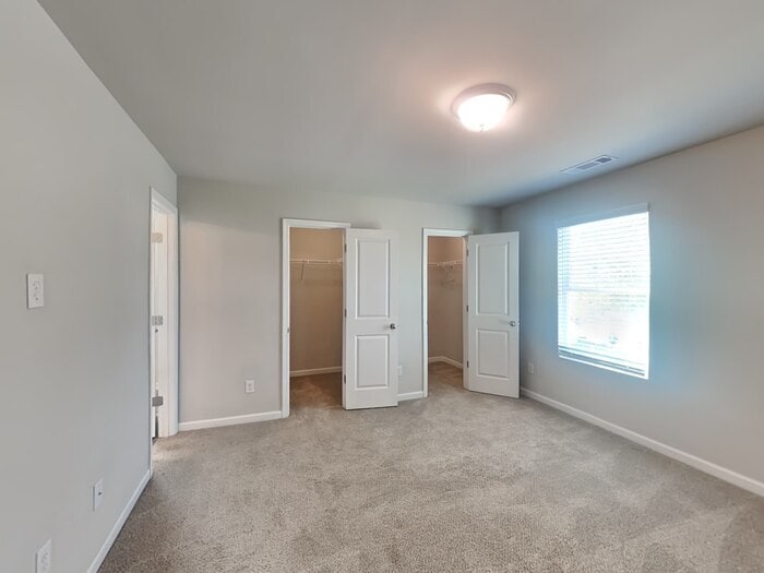 Building Photo - 1048 Wedgewood Ct NE