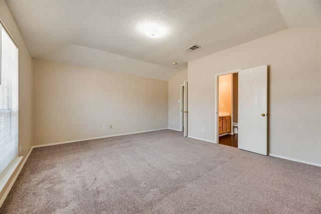 Building Photo - 636 Canyon Pl