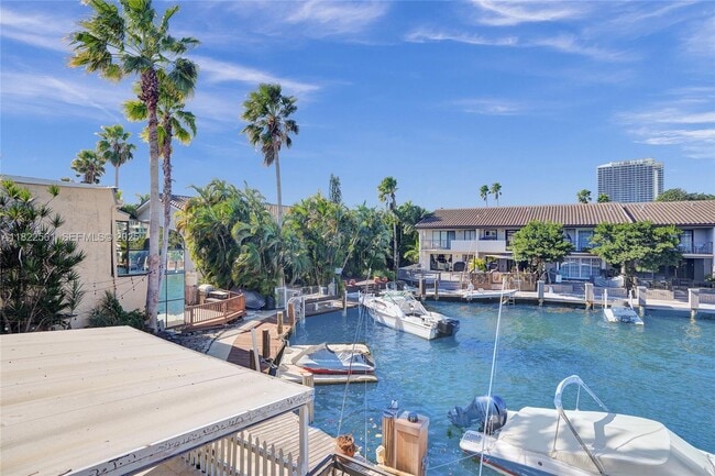 Building Photo - 16478 NE 27th Pl