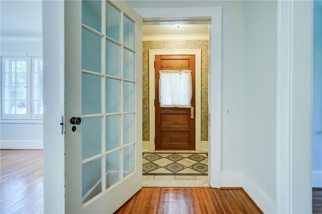 Building Photo - 106 Ellingwood Dr