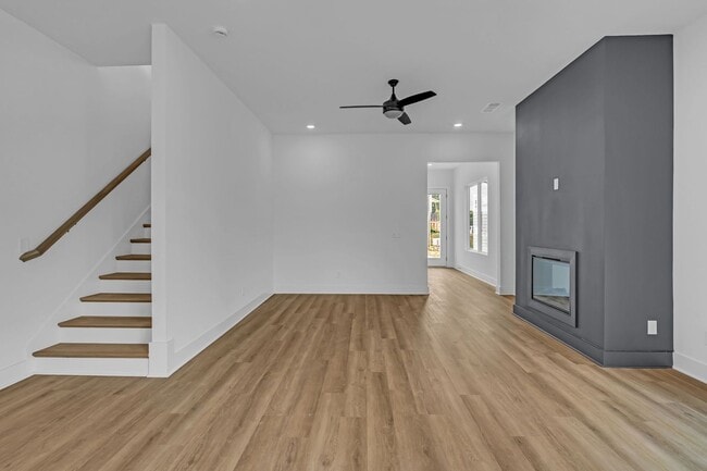 Building Photo - NEW BUILD