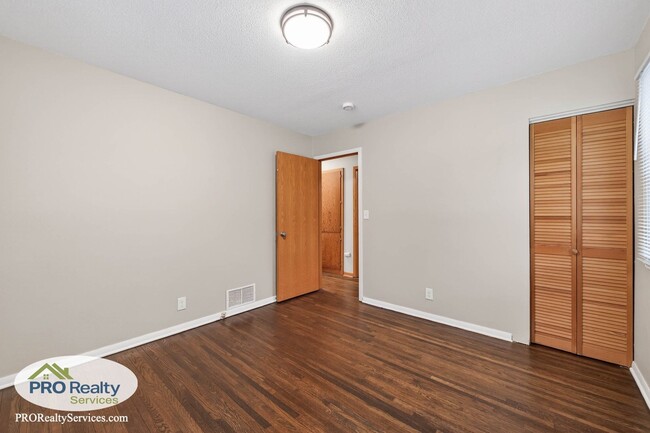 Building Photo - 3 Bedroom Home **Free February Rent with a February 2026 Move In**