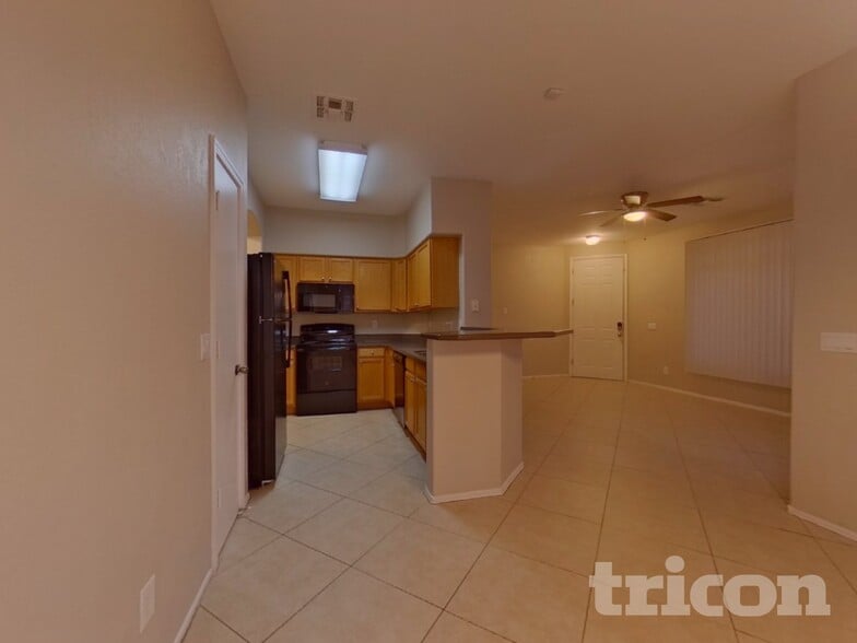 Building Photo - 735 S Bedford Dr