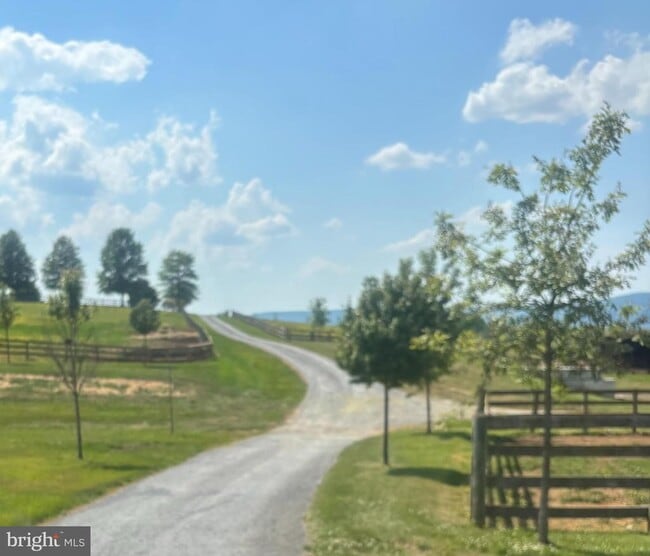 Building Photo - 6110 Holter Rd