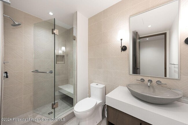 Building Photo - 180 Wood Rd