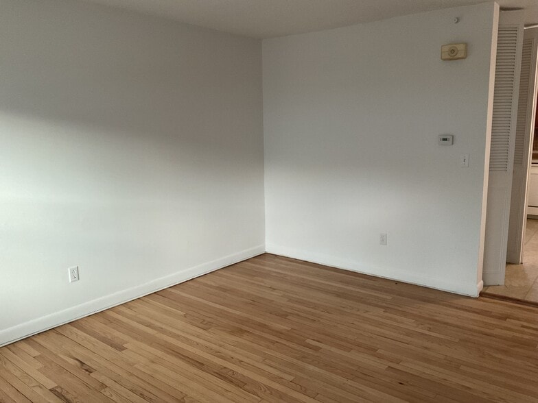 Building Photo - 16 Lawton Rd