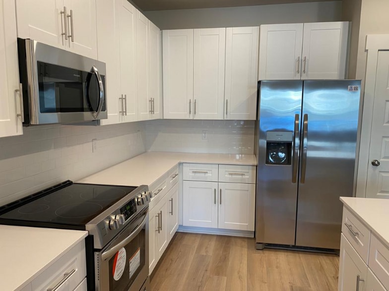 Building Photo - 4521 Sardius Dr