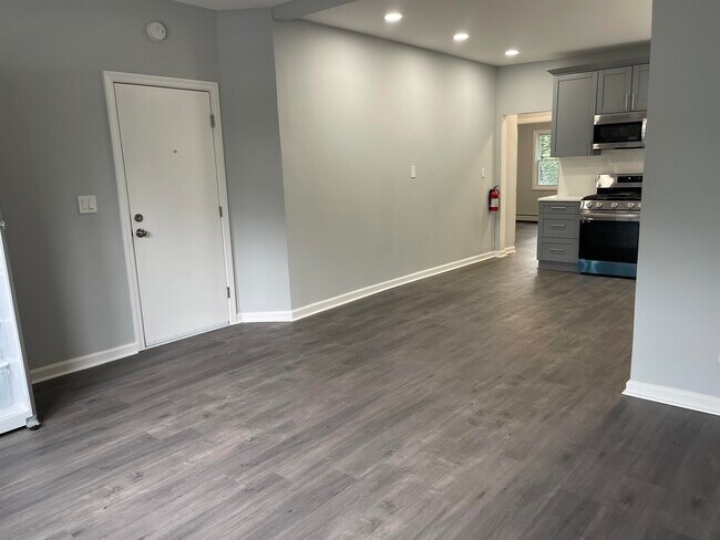 Building Photo - 54 Mt Prospect Ave