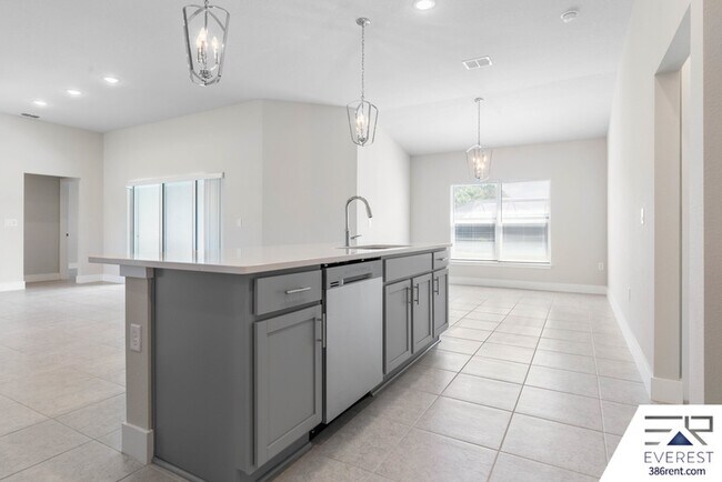 Building Photo - 34 Burnell Dr