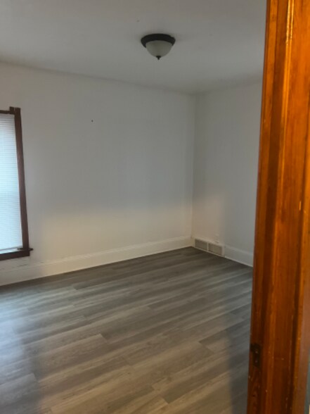 Building Photo - 751 Woodland Ave